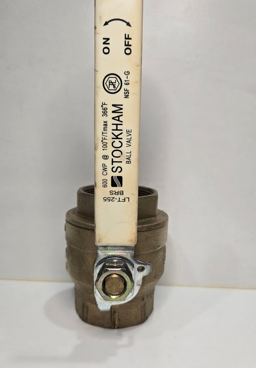 Stockham LFT-255 2" Brass Ball Valve — 600 CWP / 600 WOG Threaded NSF 61-G