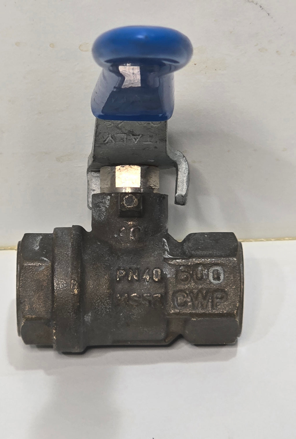 Jamesbury 1/4" Iron Body Ball Valve — PN40 / 500 CWP Threaded