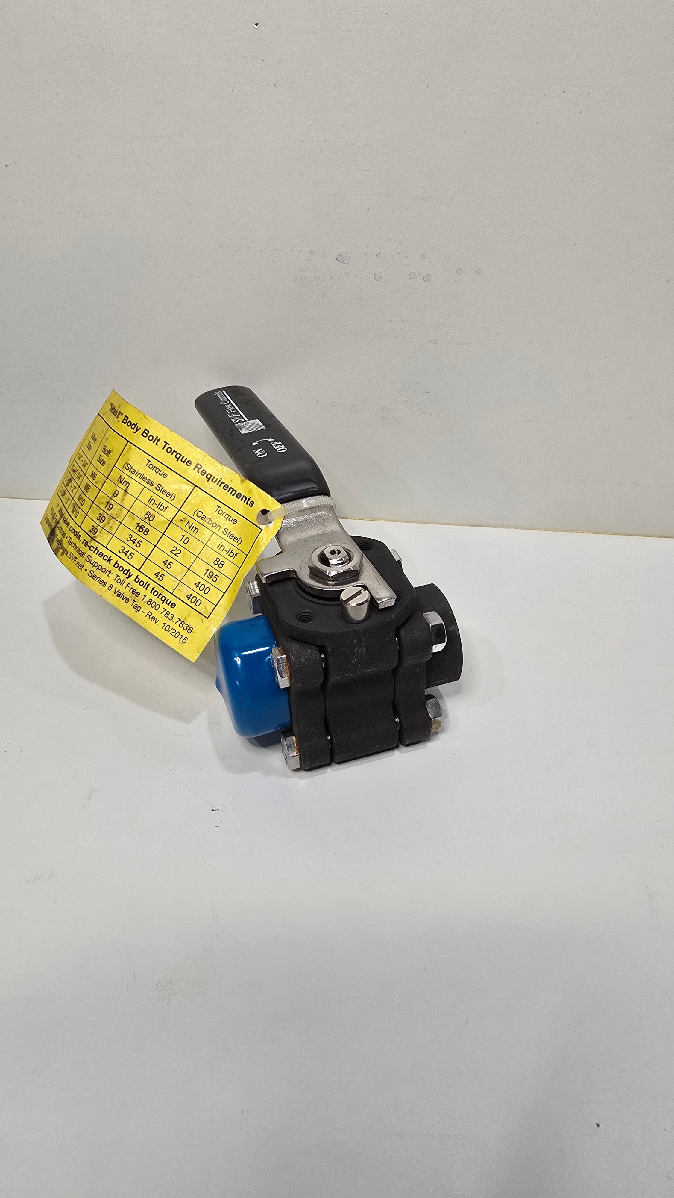 SVF Flow Controls Series 8 1/2" Carbon Steel 3-Piece Ball Valve — Socket Weld SW Sch 40 .850" ID