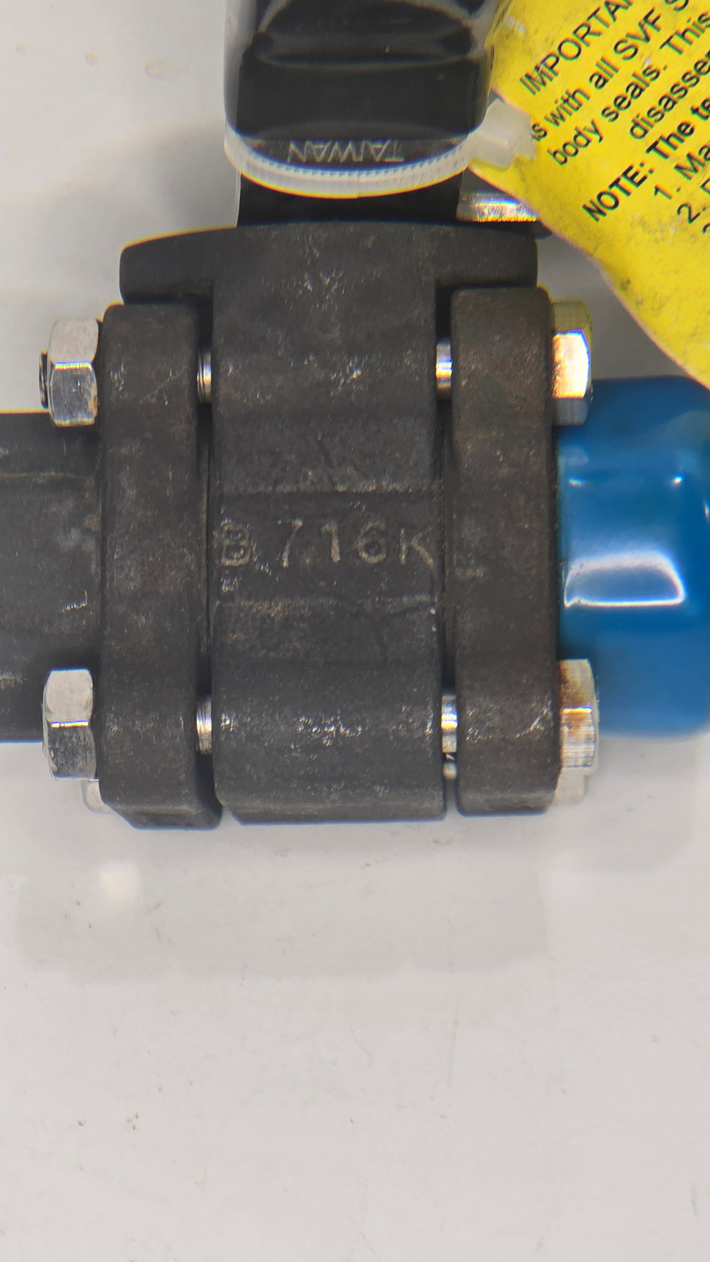 SVF Flow Controls Series 8 1/2" Carbon Steel 3-Piece Ball Valve — Socket Weld SW Sch 40 .850" ID